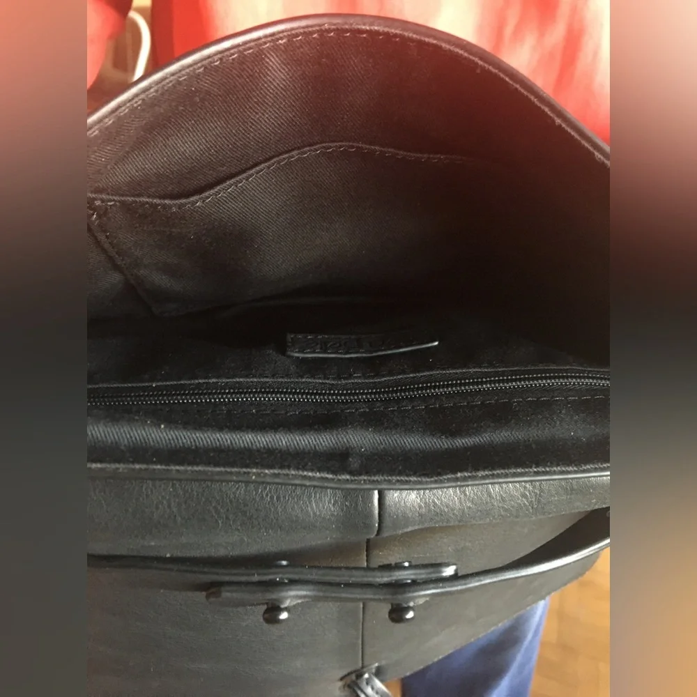 Brand New Linea Pelle Leather Grommet Detail Black Crossbody Bag - Picture 4 of 12